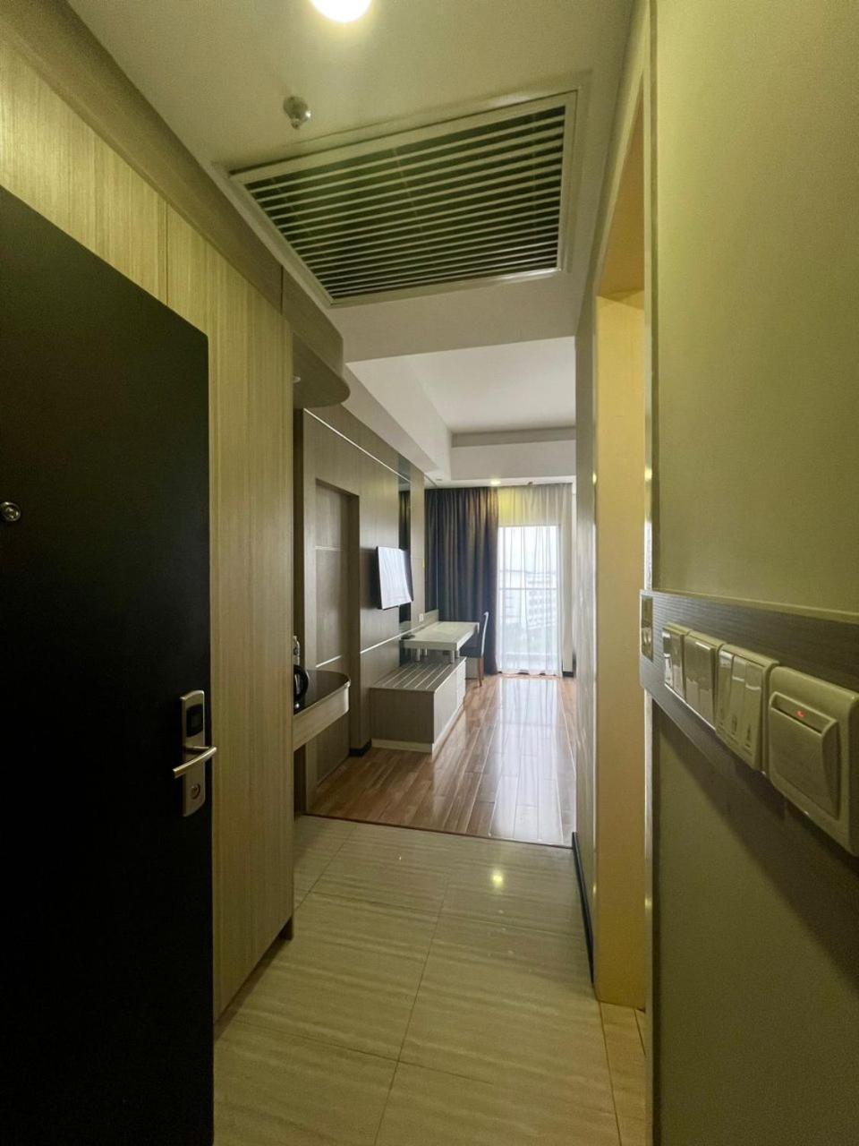 Livingston Hotel SDK Екстериор снимка